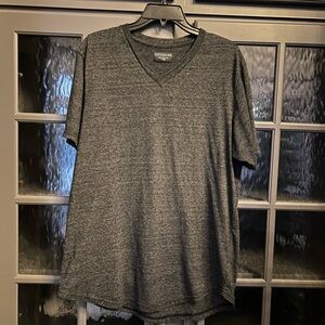 Goodlife Men's Charcoal Heathered V-Neck Tee